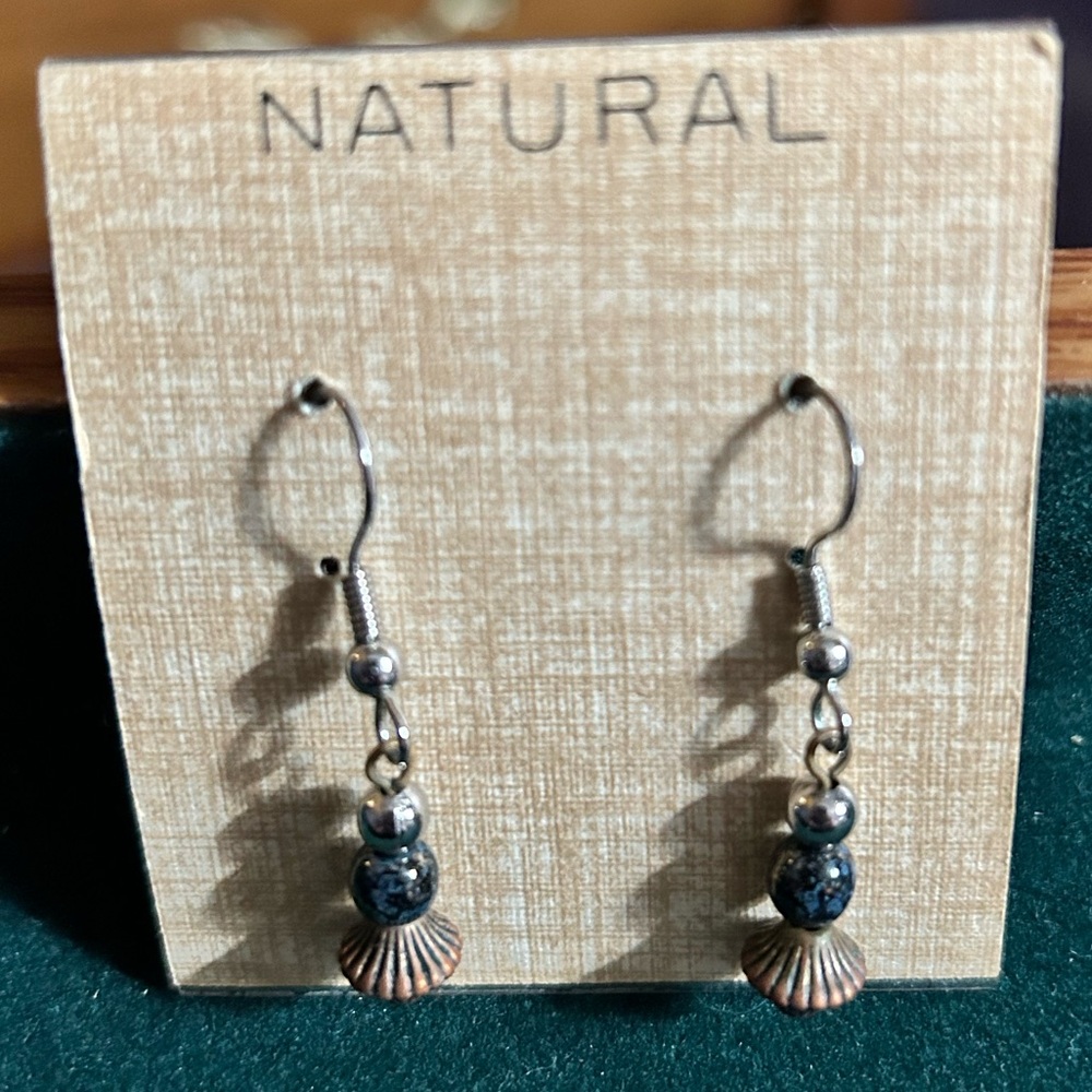 NWT Natural wire hoop dangle earrings